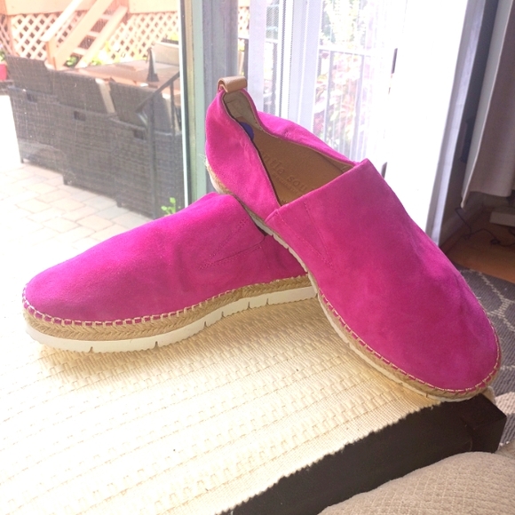 NWT.Gentle SoulPink Suede Women's Slip-On Shoes 8.5 - Picture 1 of 8